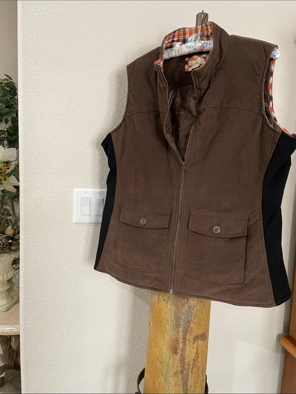 Ascend fully lined Brown & Black Corduroy full front zipper vest w pockets SZ 2X